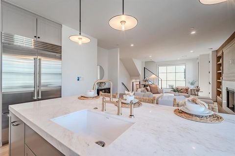 Tiny photo for 4128 University Boulevard #4L, University Park, TX 75205 (MLS # 21083106)