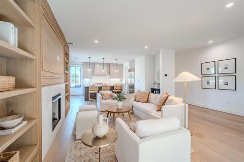 Tiny photo for 4128 University Boulevard #4L, University Park, TX 75205 (MLS # 21083106)