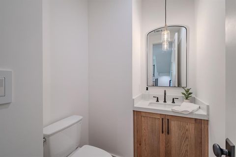 Tiny photo for 4128 University Boulevard #4L, University Park, TX 75205 (MLS # 21083106)