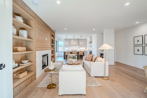 Tiny photo for 4128 University Boulevard #4L, University Park, TX 75205 (MLS # 21083106)