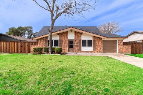 221 S Bernice Drive Garland TX 75042