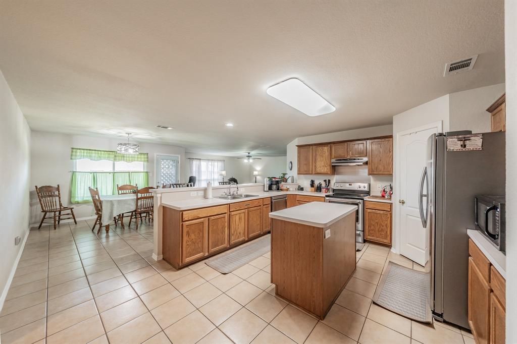 Hampton Place Burleson - Residential