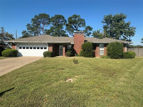 Property photo of 22 Haven Circle, Denison, TX 75020