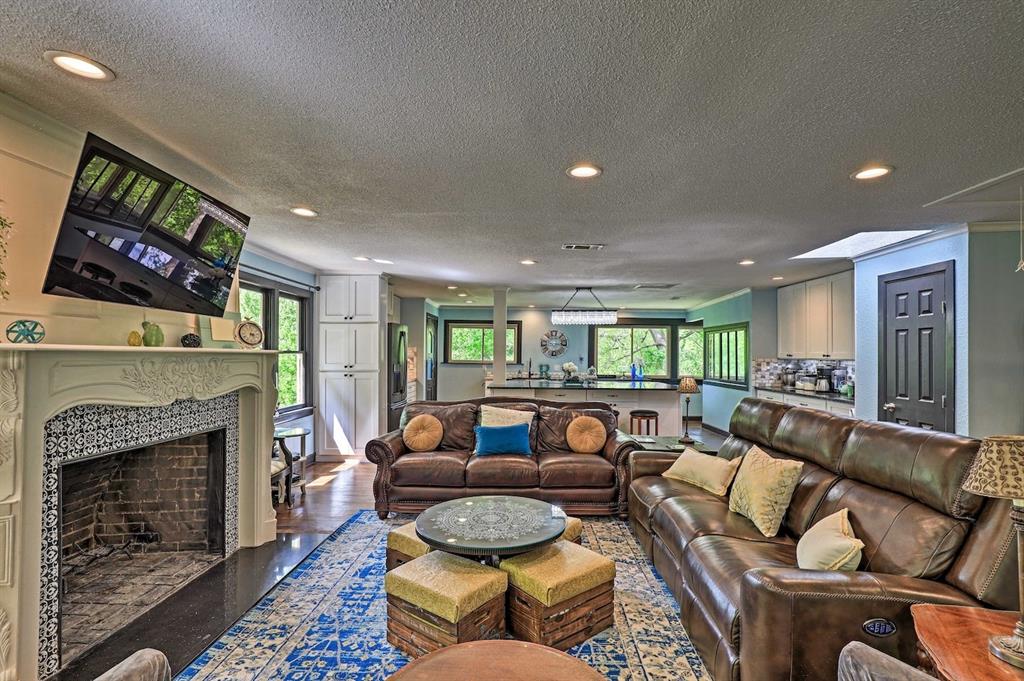 9886 Lake Haven Circle