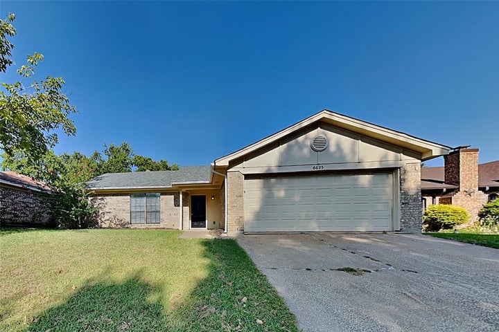 Photo 1 of 18 — 6625 Constitution Drive, Watauga, TX 76148