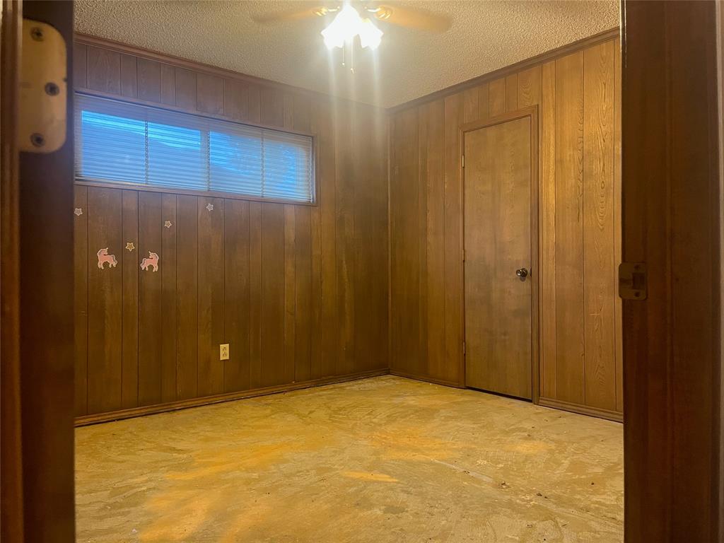 818 Pebblebrook Drive