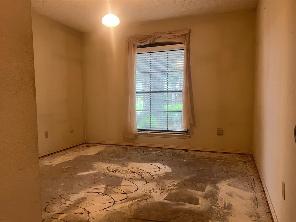 818 Pebblebrook Drive