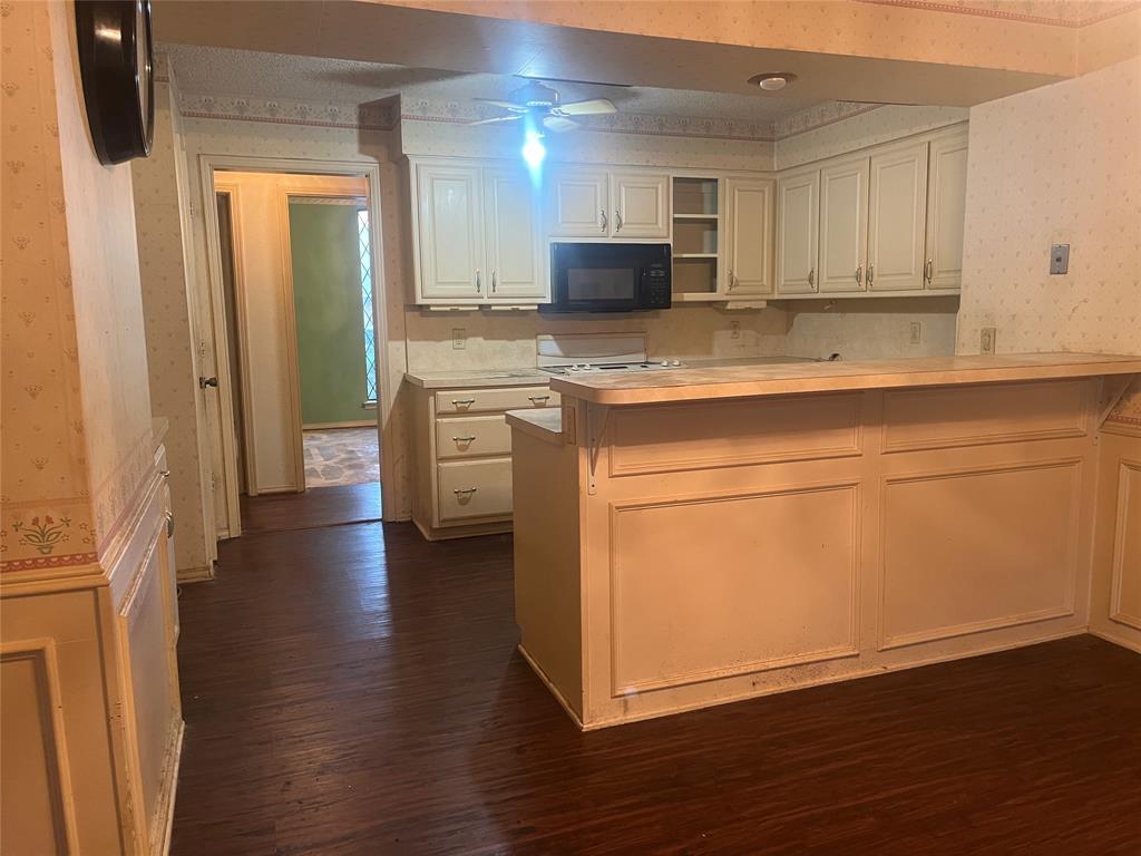 818 Pebblebrook Drive