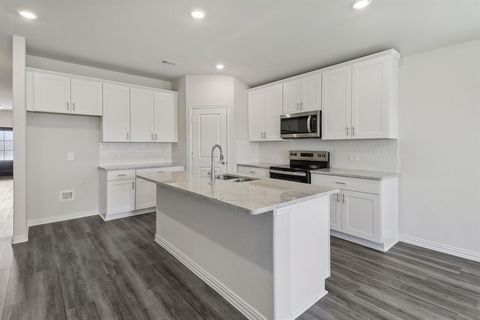 707 Whispering Winds Trail Princeton TX 75071