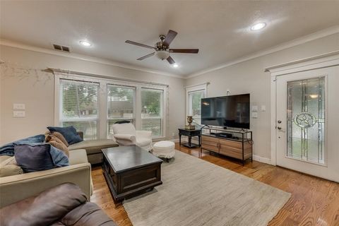 Tiny photo for 6119 Hudson Street, Dallas, TX 75206 (MLS # 21169419)
