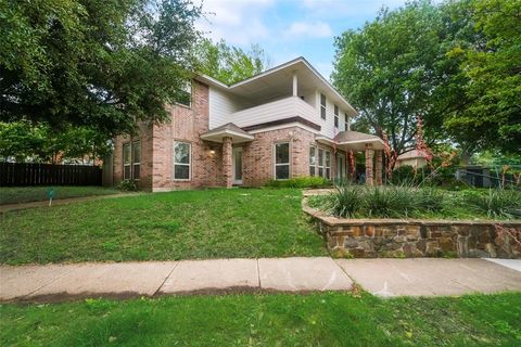 Photo of 6119 Hudson Street, Dallas, TX 75206 (MLS # 21169419)
