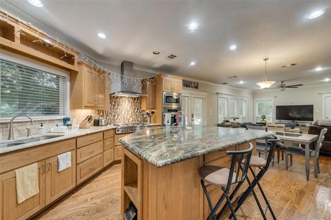 Tiny photo for 6119 Hudson Street, Dallas, TX 75206 (MLS # 21169419)