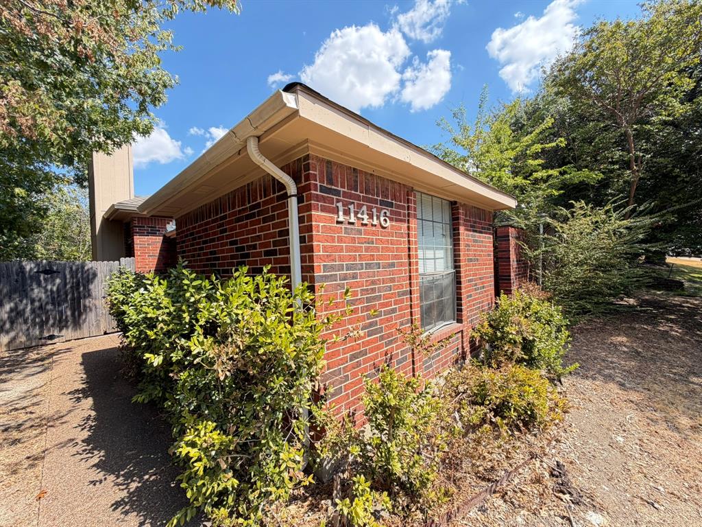 11416 Summertree Lane