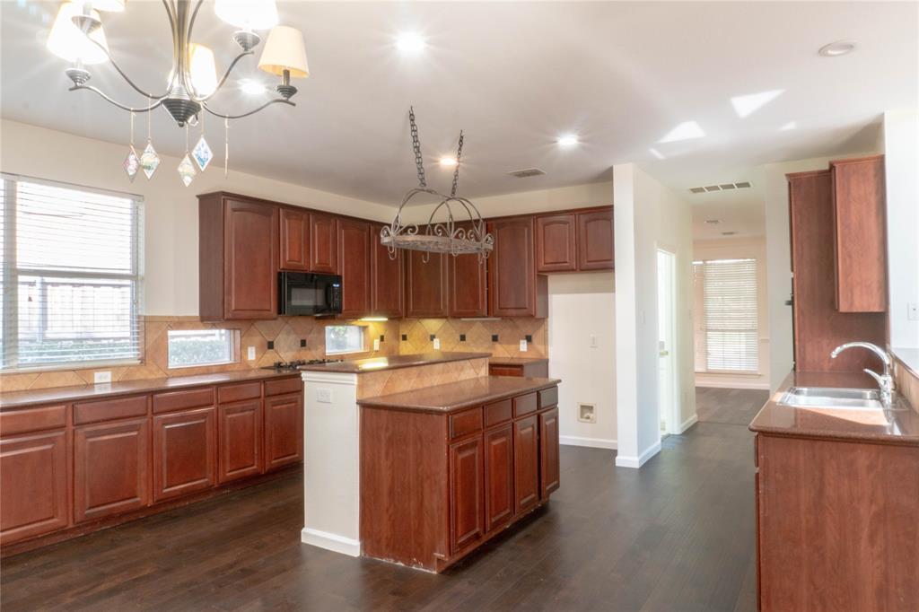 Castlebury Court - Residential Lease