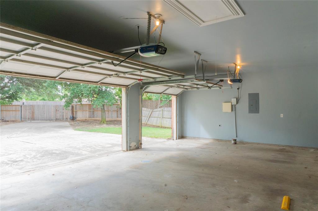 Castlebury Court - Residential Lease