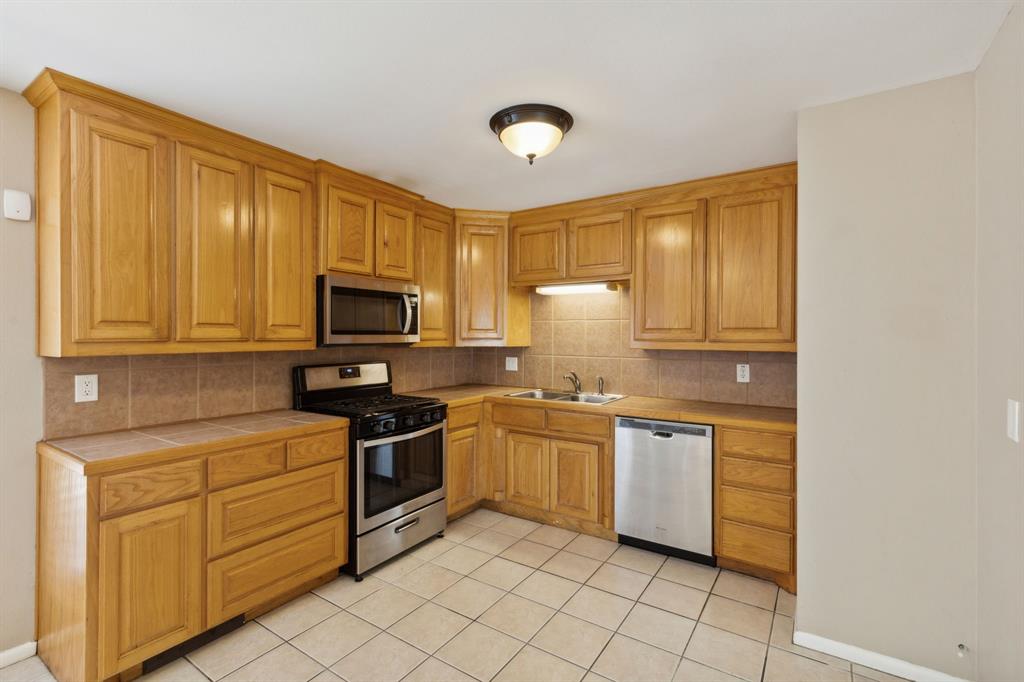 Jinkens Heights Add - Residential Lease