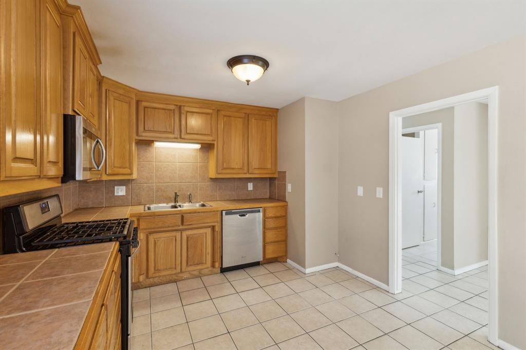 Jinkens Heights Add - Residential Lease