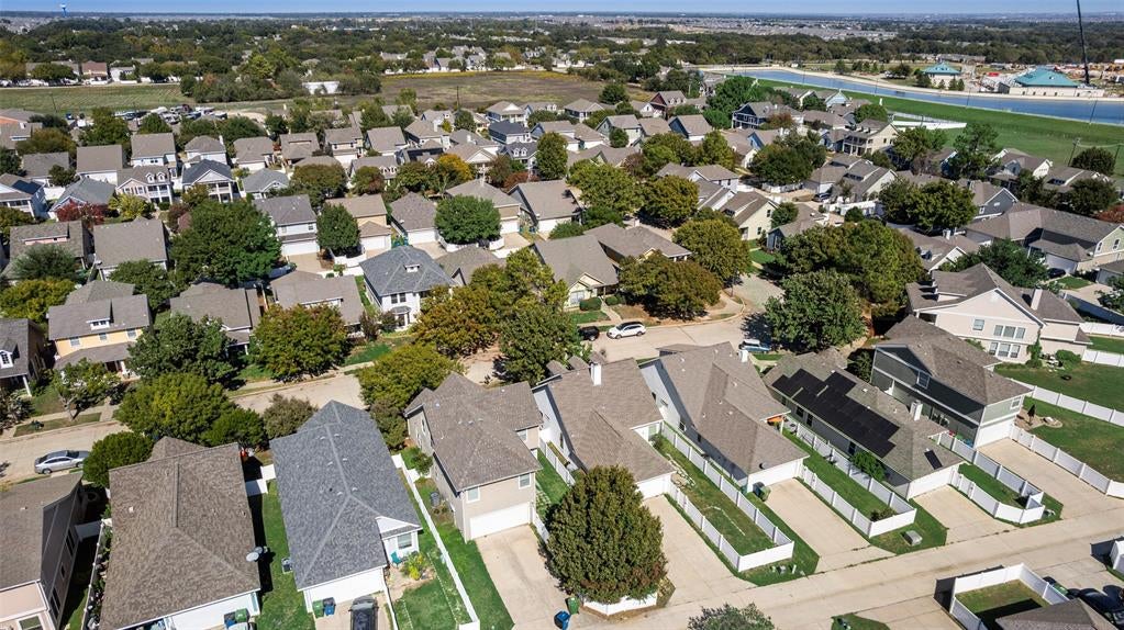 9854 Walnut Hill Drive