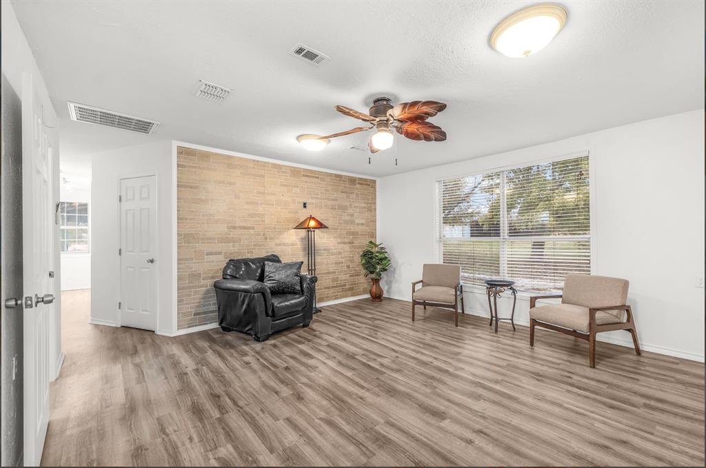 OAK MEADOWS PH V - Residential