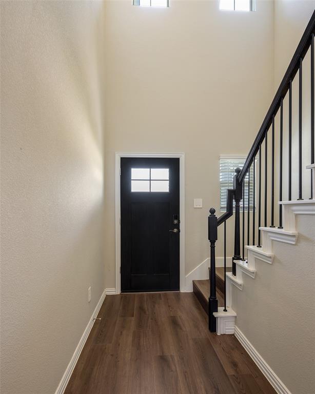 1037 Lakehaven Trail