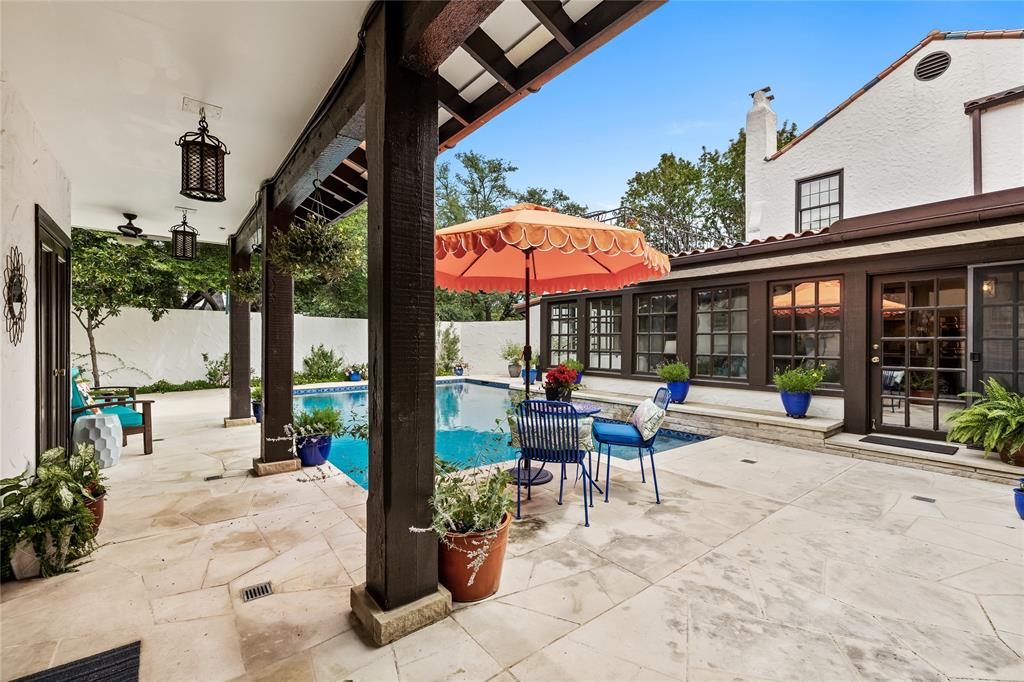 Stratford Manor - Residential