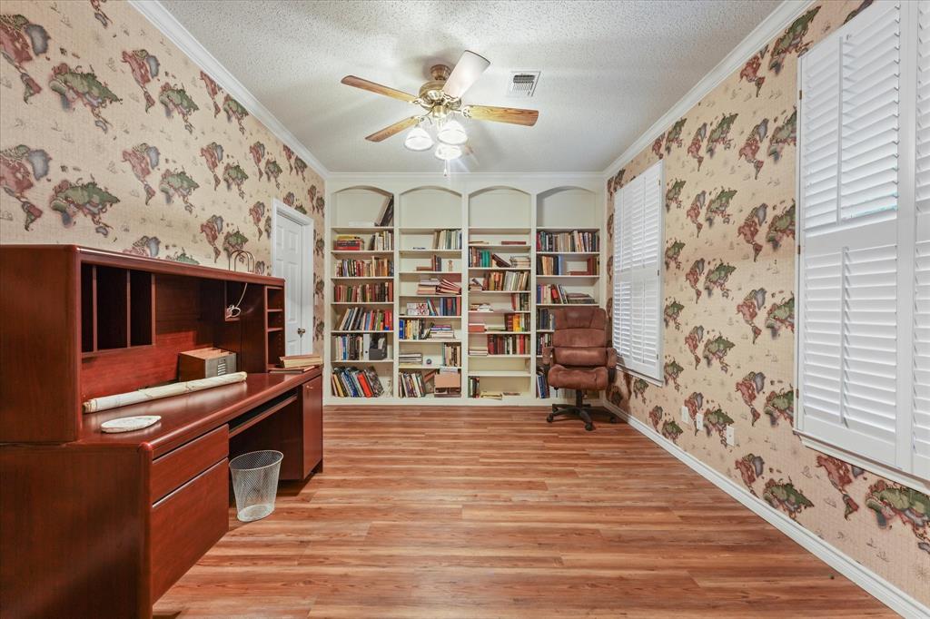 202 Fox Hollow