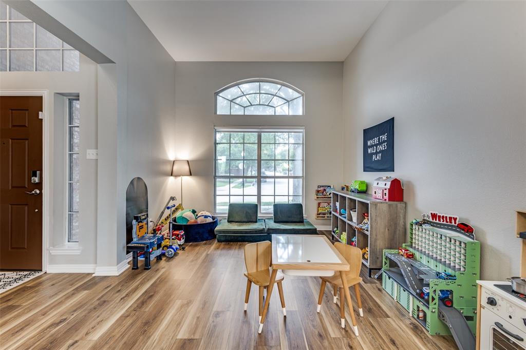 409 Crutcher Crossing