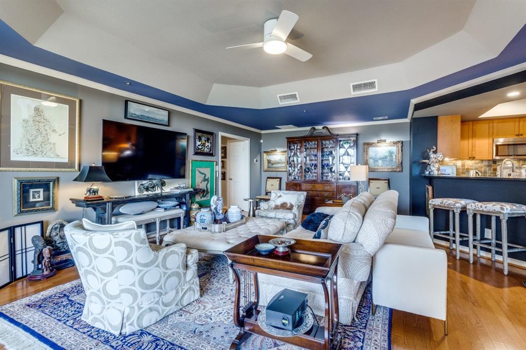 5909 Luther Lane 2104