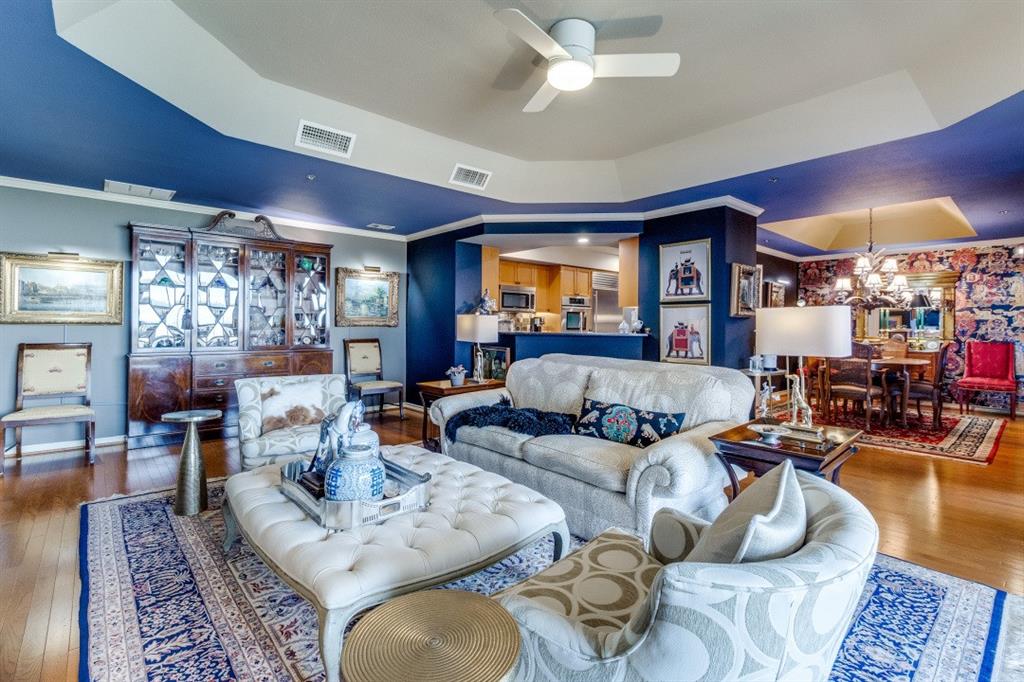 5909 Luther Lane 2104