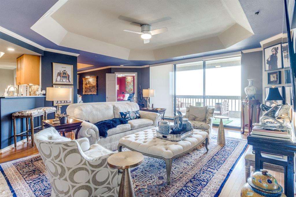 5909 Luther Lane 2104