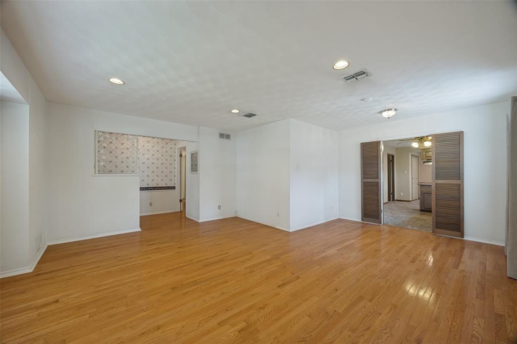 813 Brookhurst Drive
