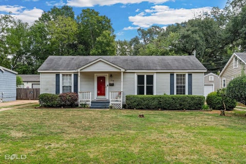 Photo of 119 Albert Avenue, Shreveport, LA 71105 (MLS # 21403340)