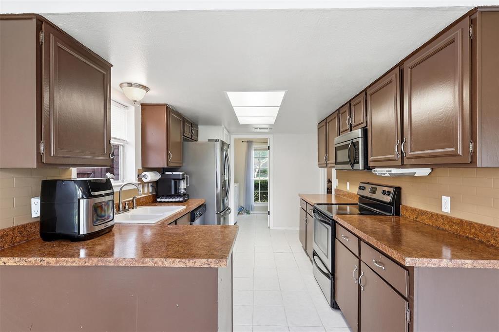 2601 Raintree Drive