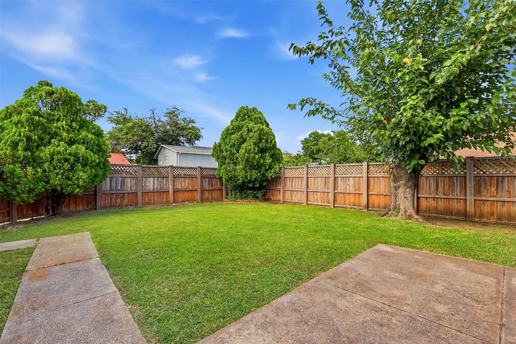 2601 Raintree Drive