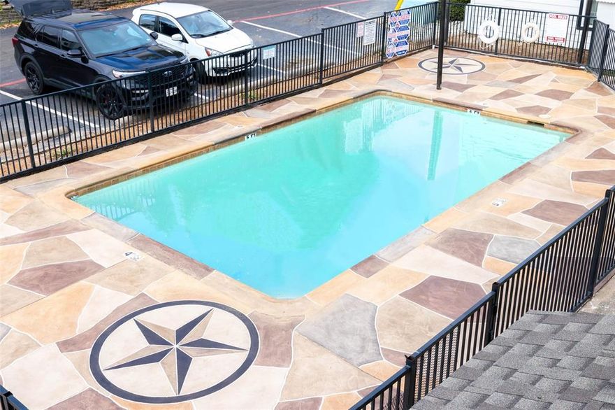 SPRING SPECIALS!! Contact for more information on the amazing incentives! Located close to 75,635, and ONLY 10 minutes from Downtown Dallas. Fully renovated units, with Quartz counter tops, black appliances, and many more... Each unit will provide its new tenant a cozy apartment, with outdoor living space to enjoy the spring weather.