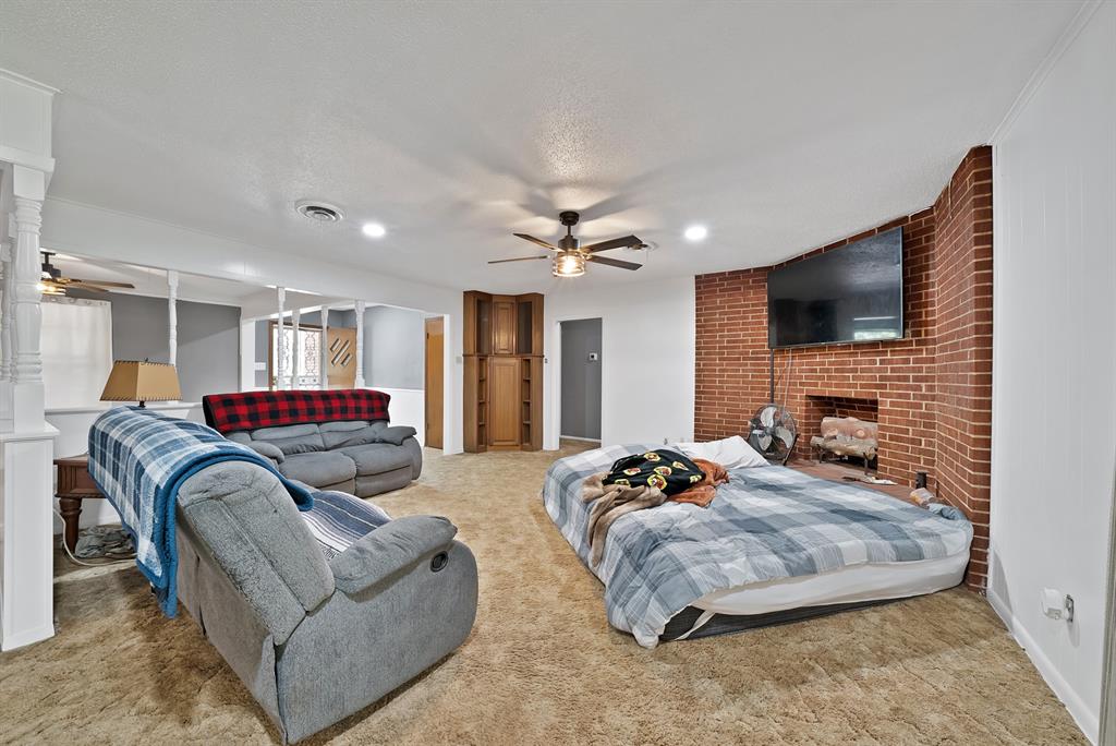305 W Bethesda Road