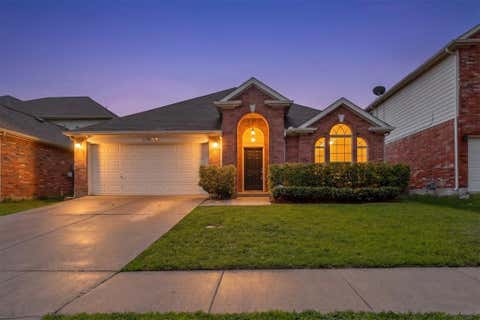 Photo of 4736 Parkmount Drive, Fort Worth, TX 76137 (MLS # 21299728)