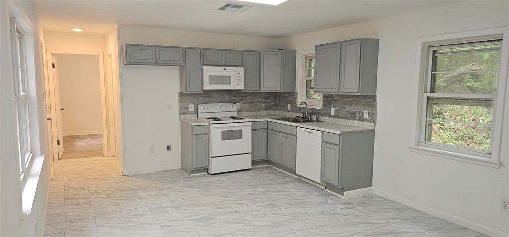 SNYDER GARDENS SUBN - Residential