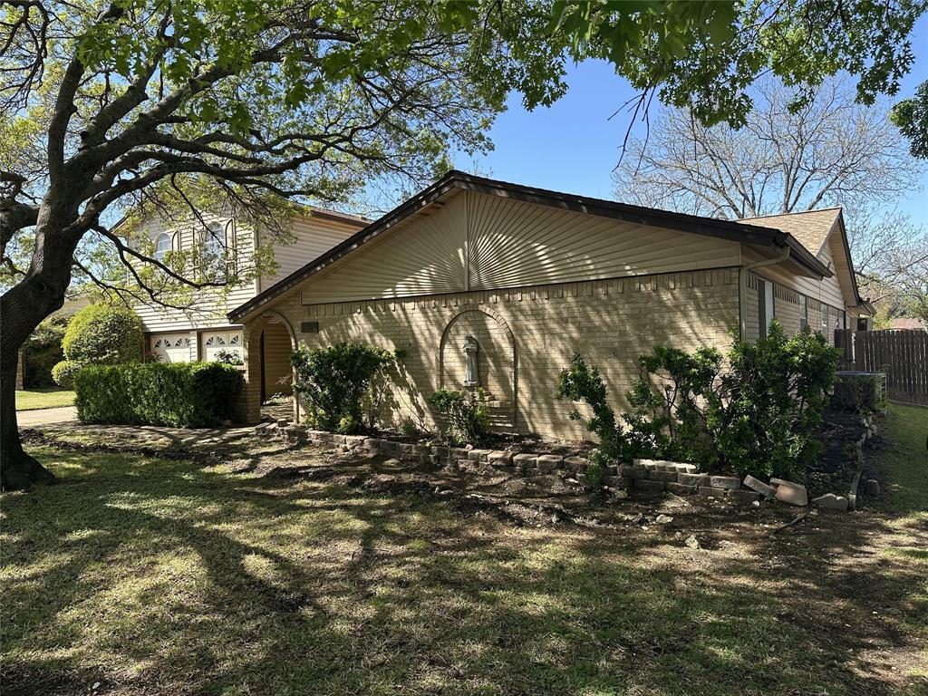1420 Linwood Lane