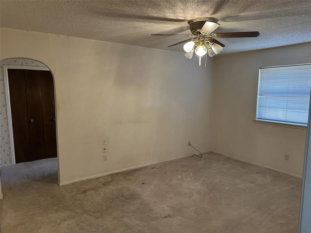 1420 Linwood Lane