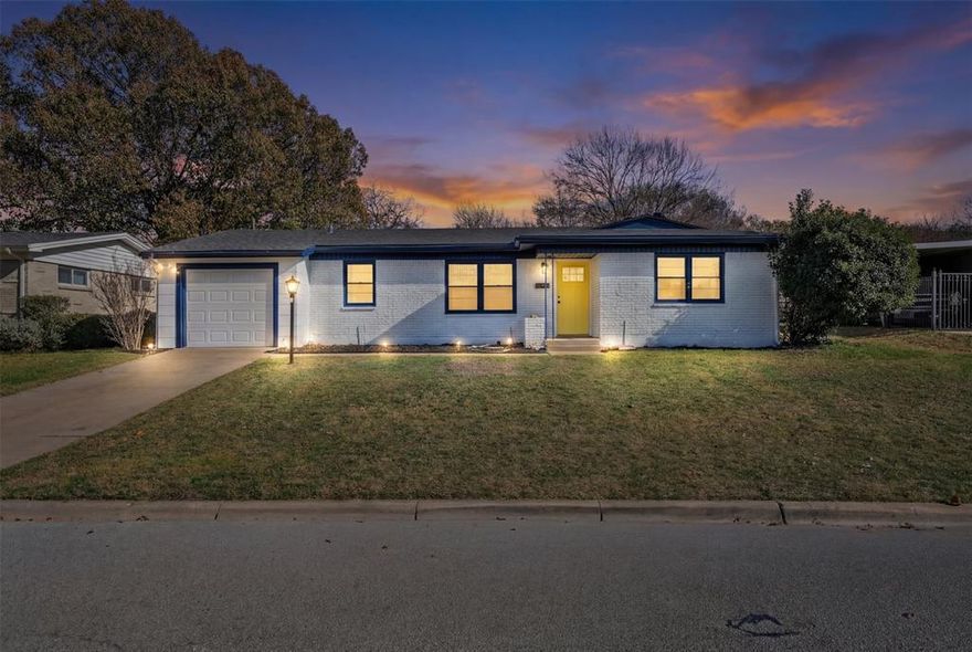 Welcome to 4937 Rutland Ave, a beautifully renovated home in a convenient Fort Worth location! Less than 5 minutes from I-20 and just 15 minutes south of Downtown Fort Worth, this move-in-ready property offers both comfort and accessibility.
The home has been completely updated with a brand-new roof, fresh interior and exterior paint, new flooring throughout, and a fully renovated kitchen. Enjoy a spacious open-concept layout that seamlessly connects the living room, dining area, and kitchen—perfect for entertaining and everyday living.
Featuring two generously sized bedrooms and a large, oversized backyard, this home offers plenty of space to relax, play, or expand outdoor living. Whether you’re a first-time homebuyer or an investor, this beautifully updated home is a must-see!