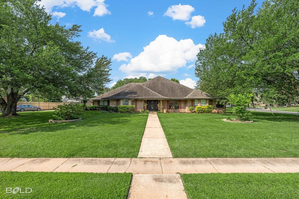 332 Greenacres Boulevard