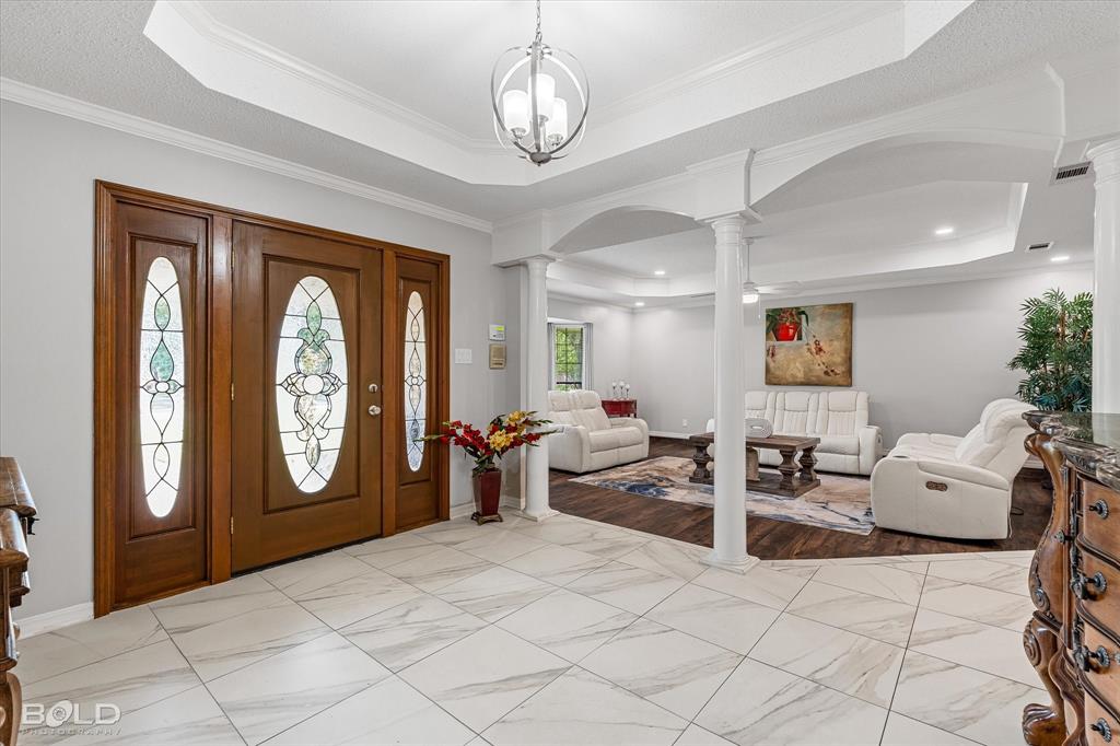 332 Greenacres Boulevard