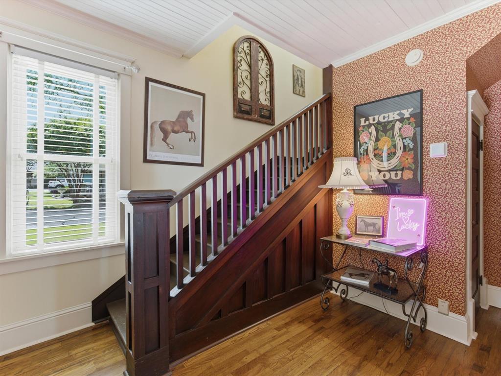 322 W Bridge Street
