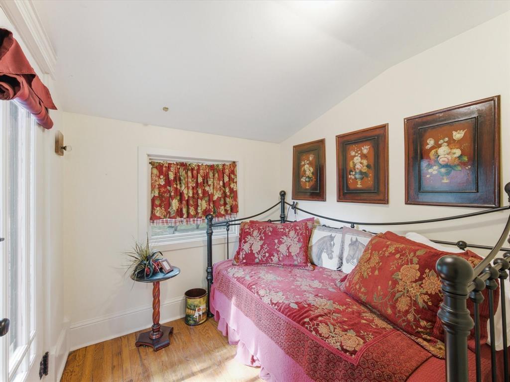 322 W Bridge Street