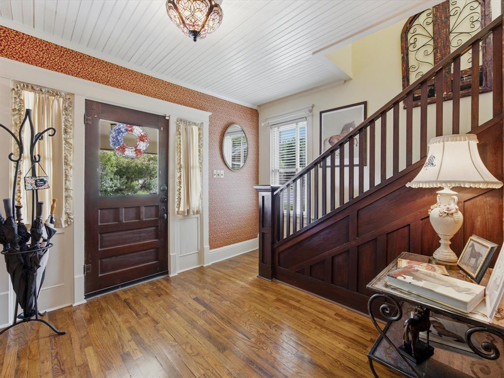 322 W Bridge Street