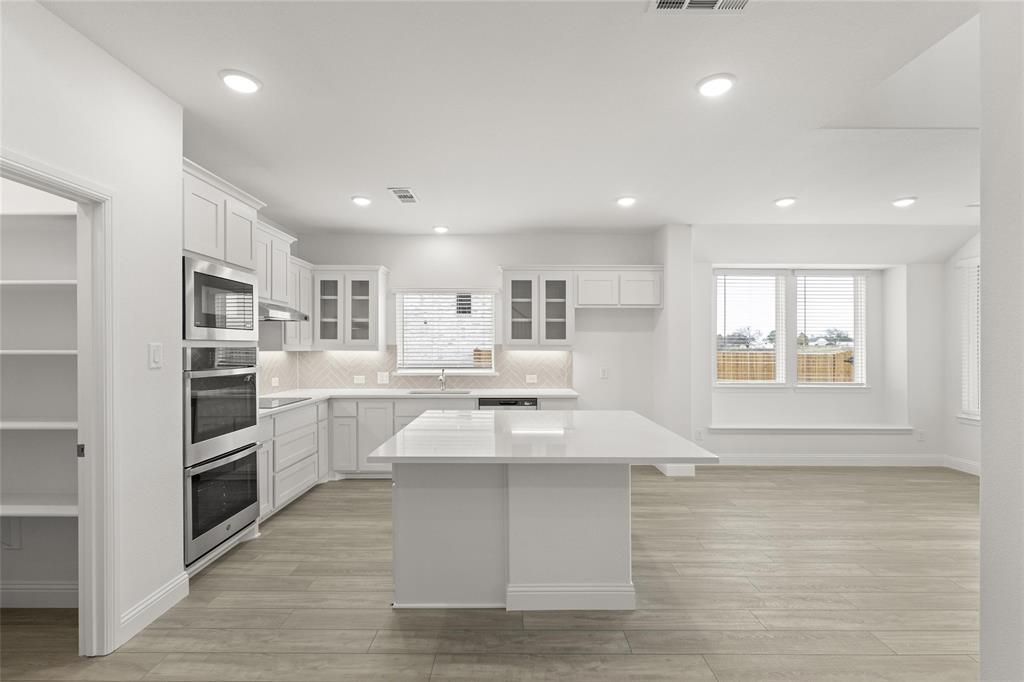5530 Burford Lane