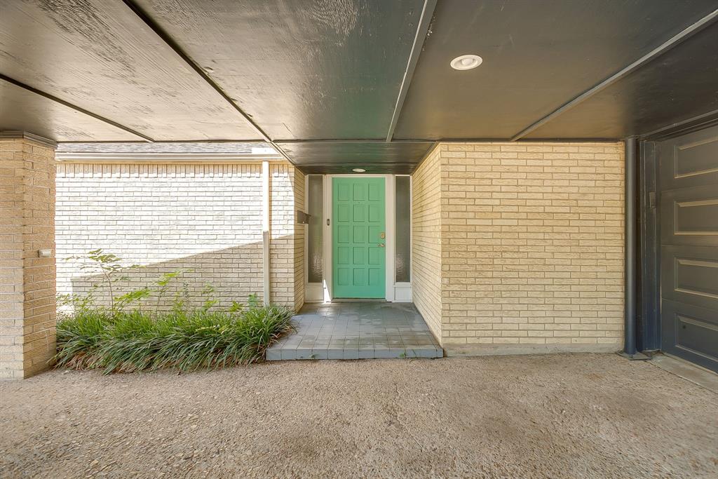 600 Eastcliff Drive