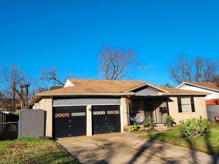 Rare opportunity in this SPACIOUS 3 Bedroom 2 bathroom 2 car garage House in highly desirable Bruton Terrace neighborhood. Large open kitchen with natural light boasting throughout the home. Ample space in the bedrooms and the floorplan is flexible for multiple options. Home does need some TLC and once given a little love this home will give back for many many years. No assignments and no wholesalers. Bring your best offer!