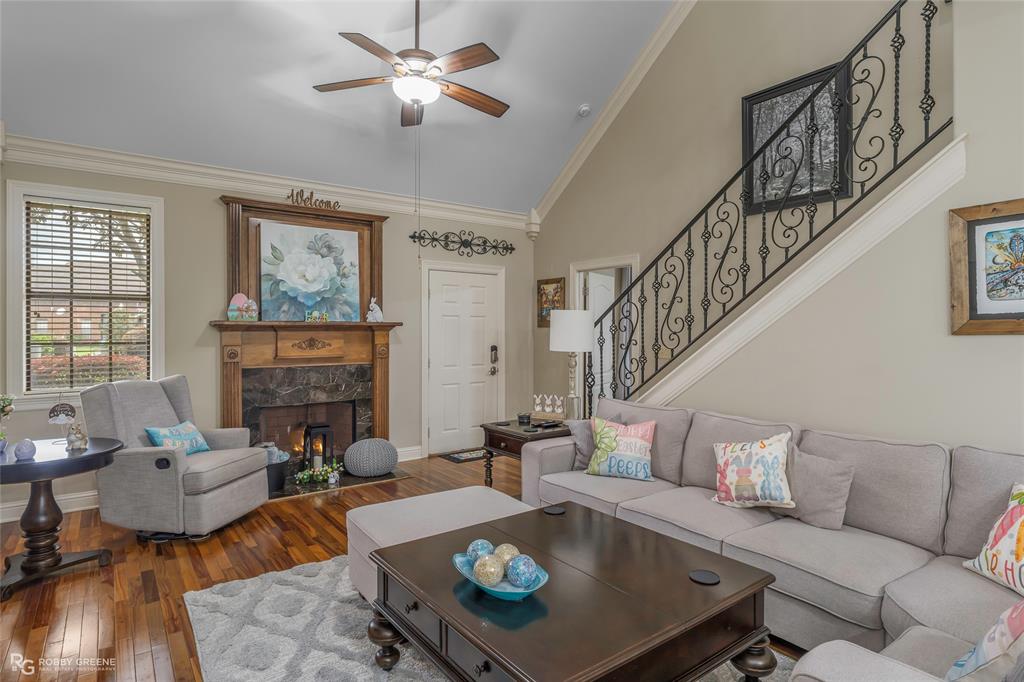 26 Meadow Creek Drive